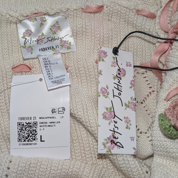 Betsey Johnson Cream Knit with Pink Floral Accents - Picture 6 of 6